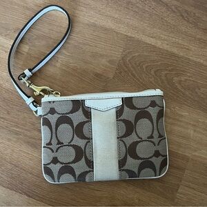 Coach Wristlet Purse Wallet